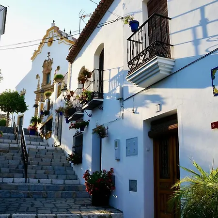 Unique Andalusian Townhouse next to Beach Estepona Extérieur photo